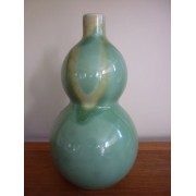 Green double gourd vase